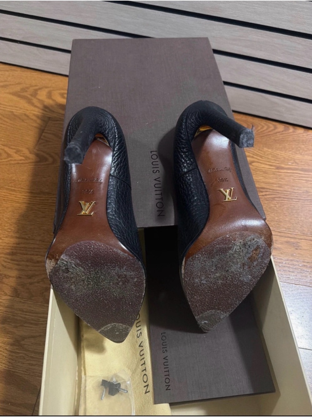 Louis Vuitton Black Textured Leather Pointed-Toe Stiletto Heels - Picture 3 of 6